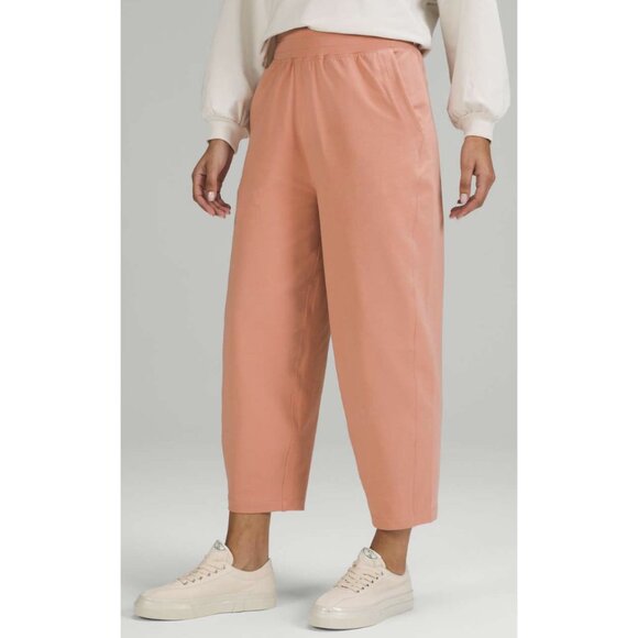 LULULEMON LA Barrel Leg Pant in Pink Savannah Pastel Athleisure - Size US 4 - Picture 1 of 14